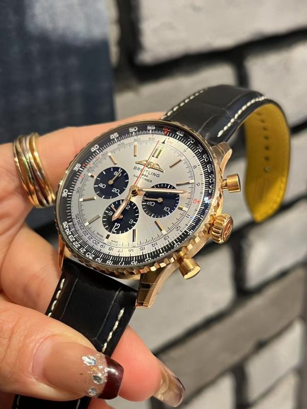 Breitling Navitimer Gold B01