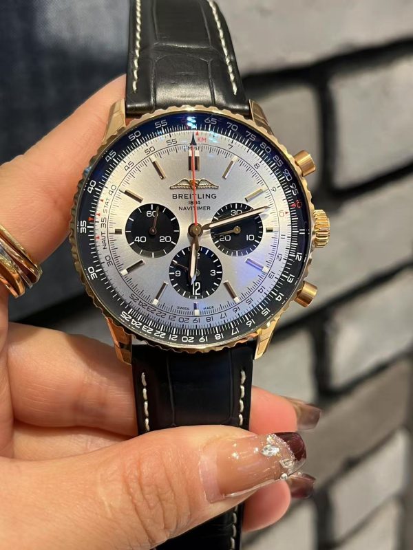 Breitling Navitimer Gold B01