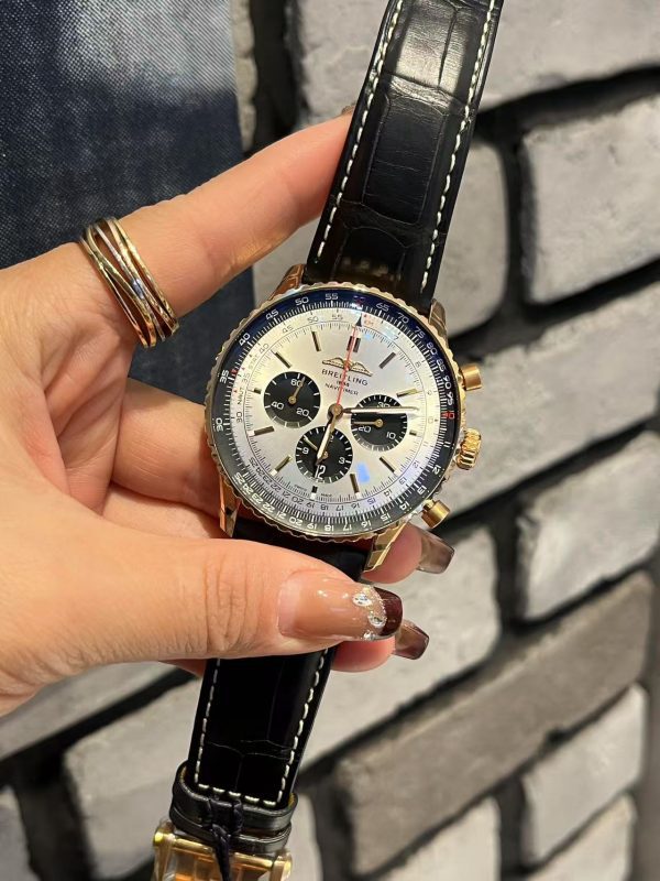 Breitling Navitimer Gold B01