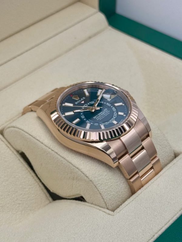 【Super Clone】RLX Sky-Dweller 42mm 336935-0001/0005 Rose Gold Blue Dial Oyster