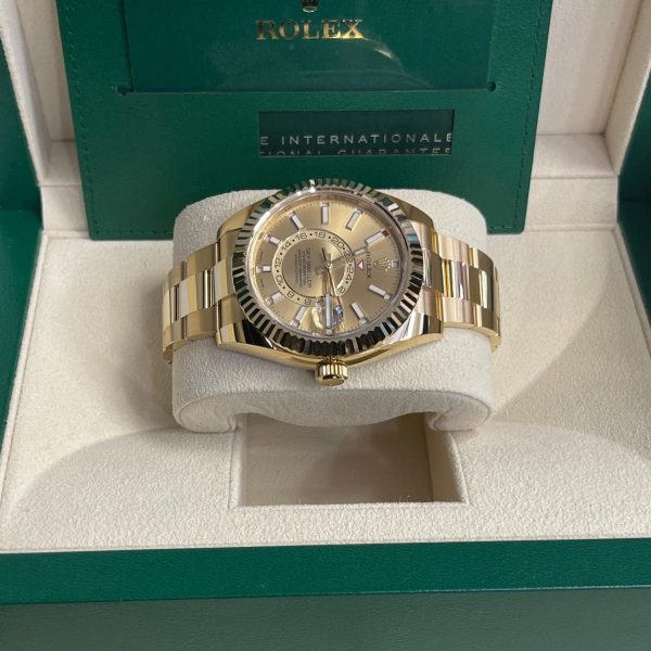 【Super Clone】RLX Sky-Dweller 42mm 336938-0001/0004 Yellow Gold Champagne Dial Jubilee