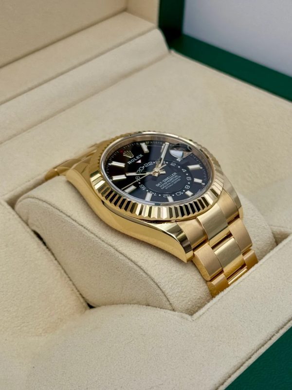 【Super Clone】RLX Sky-Dweller 42mm 336938-0002/0005 Yellow Gold Black Dial Oyster