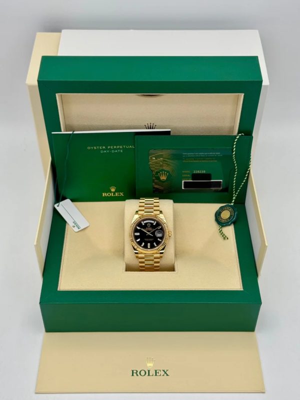 【Super Clone】RLX Yellow Gold President Day Date 40mm Black Diamond Baguette Dial - 228238